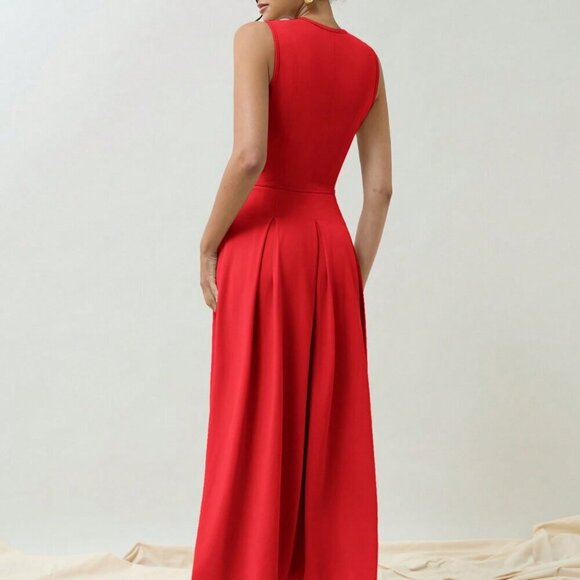 Red Elegant Women's Casual Sleeveless Gold Zipper Waist Gathered Long Dress - Picture 2 of 5